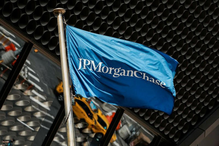 JPMorgan dealmaker Hernan Cristerna to retire at end of 2026