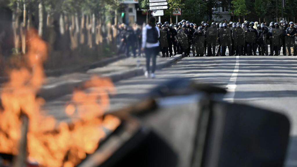 Transport suspended in some French cities as school protests continue