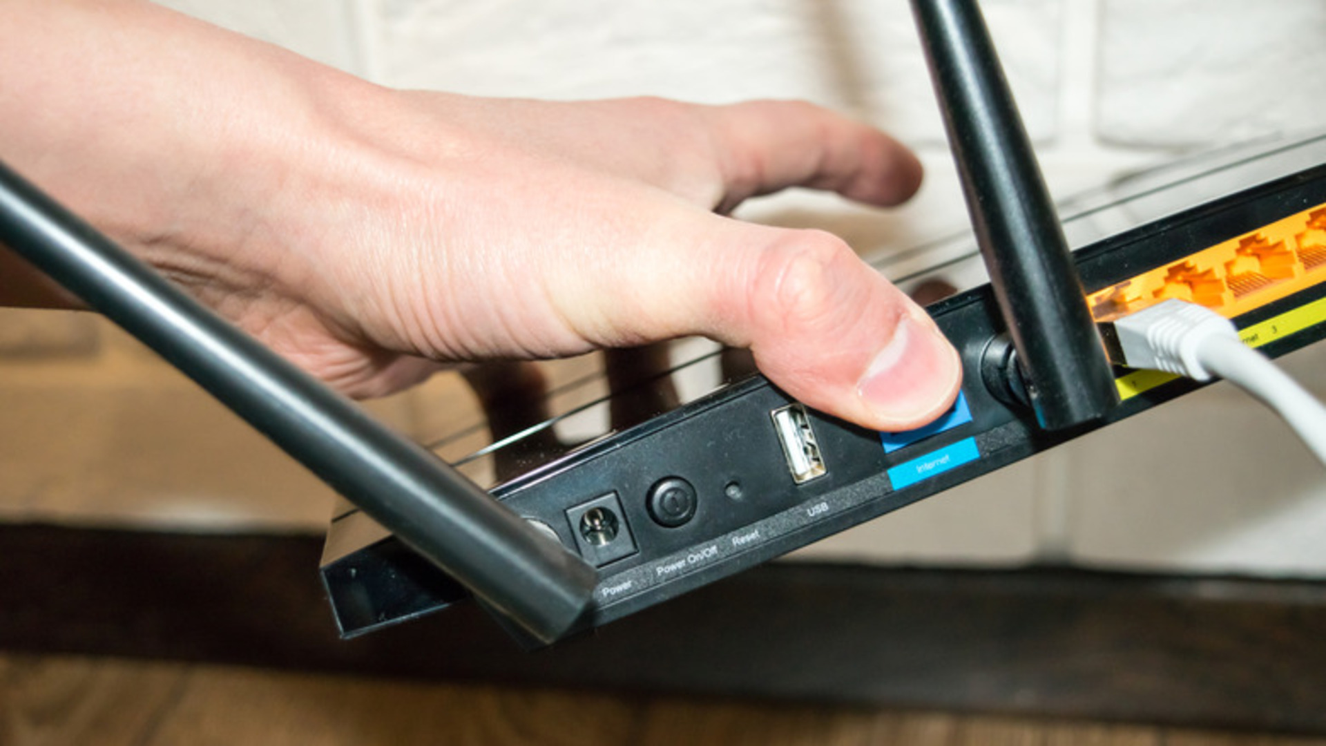 Stop wasting your Wi-Fi router's USB port - try this instead