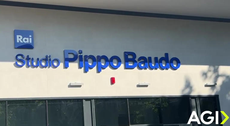 Tributo al re della TV: svelata la targa dei nuovi studi Rai per Pippo ...