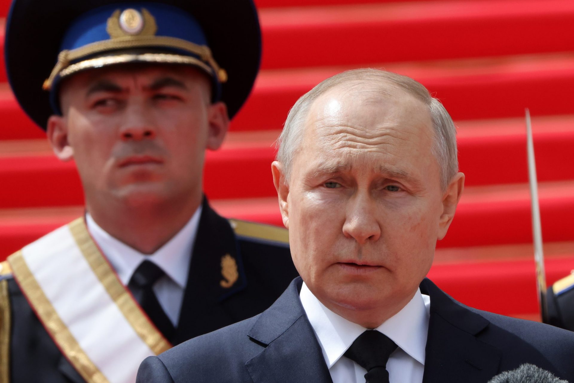 Rússia promete resposta nuclear se OTAN isolar Kaliningrado