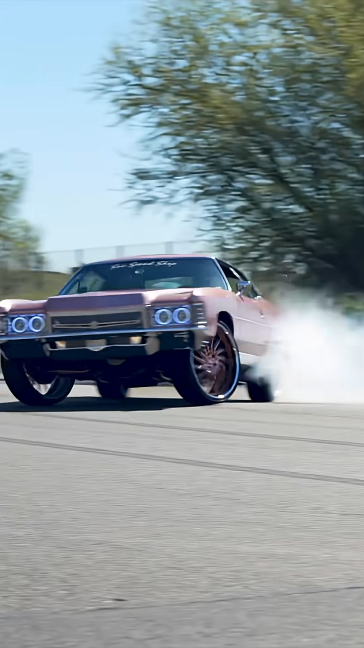 900HP donk drifts on 26-inch wheels