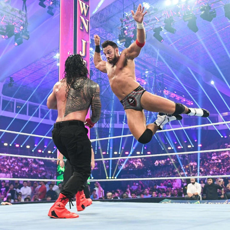 WWE may have leaked Roman Reigns vs. LA Knight winner