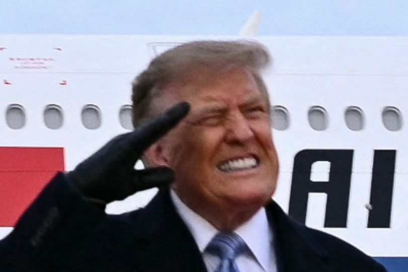 Donald Trump's 'embarrassing' grimace on camera 'shows brain deteriorating'
