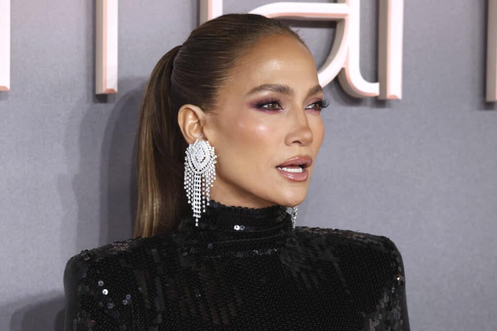 « Elle m'agace » : Jennifer Lopez, véritable diva à Paris : son ...