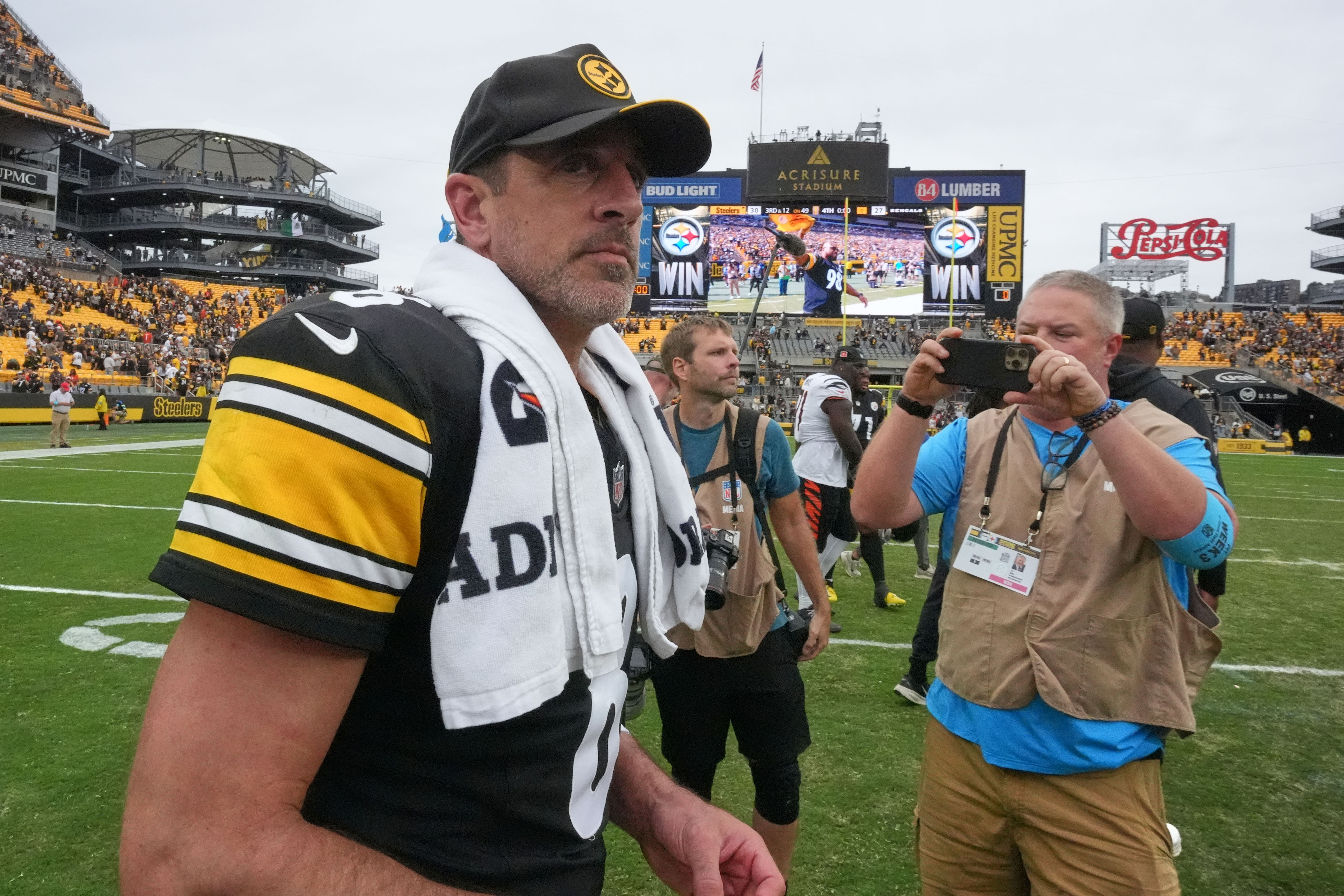 Steelers head to Cleveland for matchup of 2-1 teams in Aaron Rodgers ...