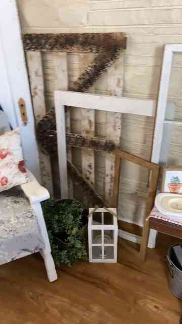 How to style a cozy rustic farmhouse corner decor idea