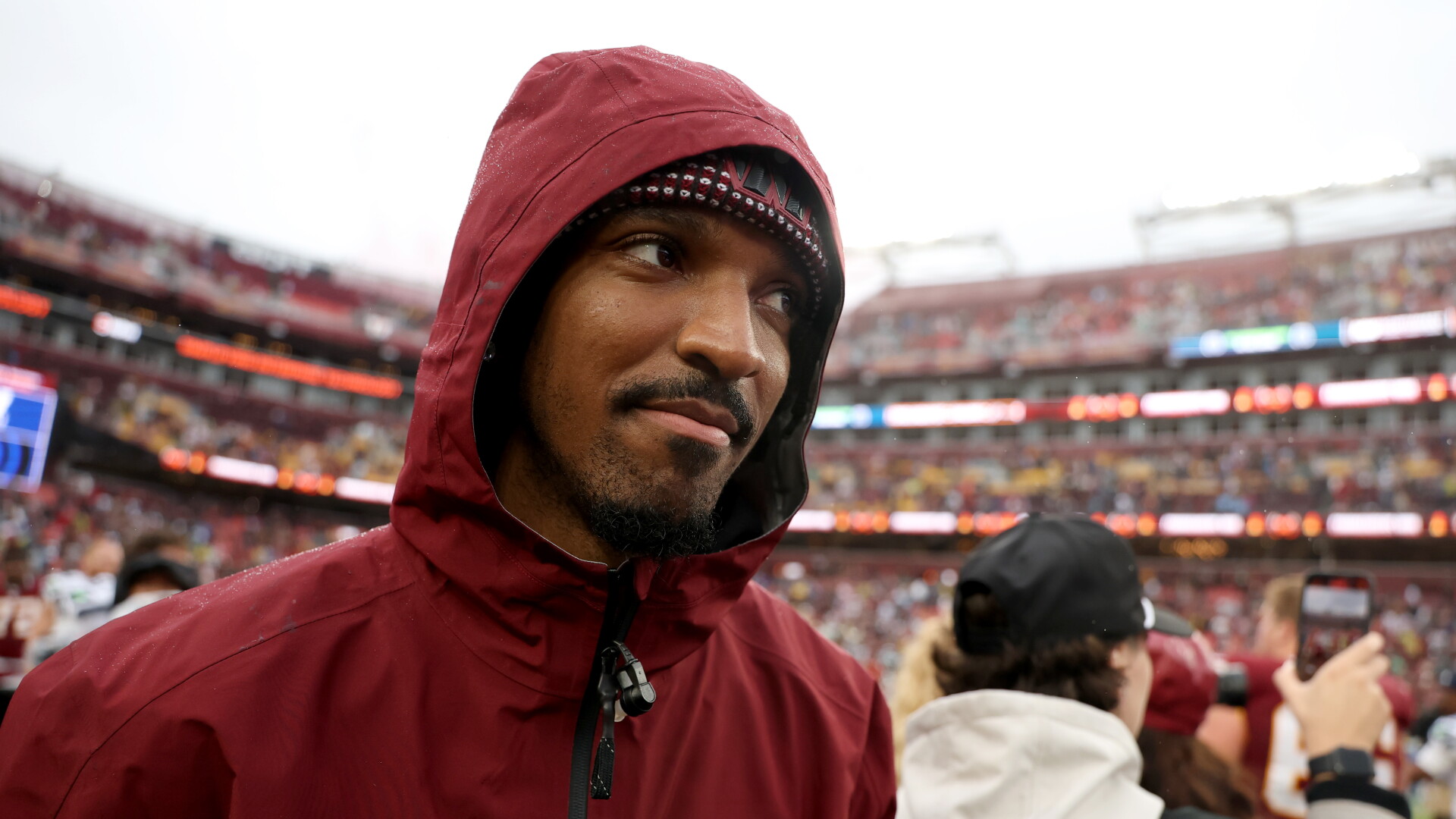 Report: Some doctors believe Jayden Daniels risks another elbow dislocation