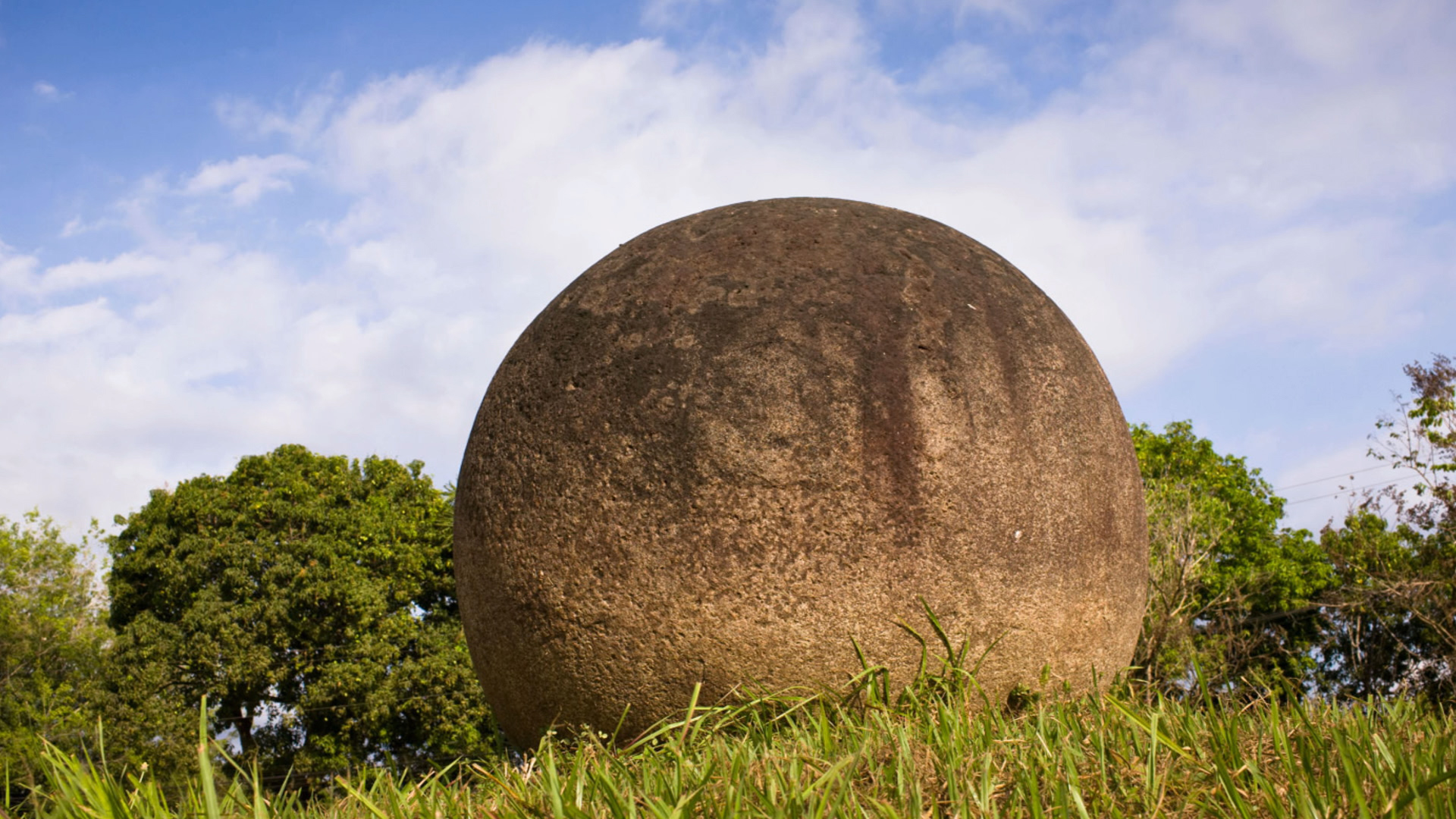 Mysterious stone spheres in Costa Rica | The proof is out there
