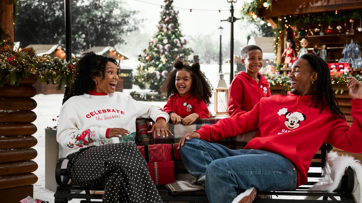 Discover Disney Store's new Christmas collection: matching pajamas ...