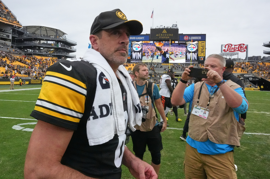 Steelers head to Cleveland for matchup of 2-1 teams in Aaron Rodgers ...