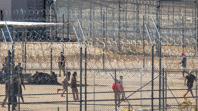 Supreme Court to scrutinize key pillar of Trump deportation machine in ...