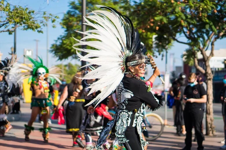 Self Help Graphics & Art’s Día de los Muertos celebration returns to ...