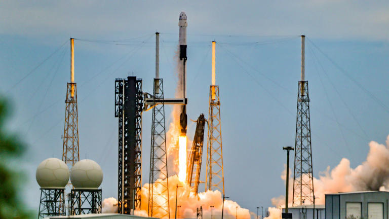 Liftoff! SpaceX launches Crew-13 astronauts on fastest Dragon trip to ...