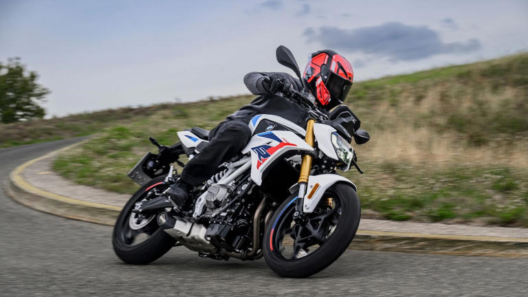 BMW F 450 R revealed: 48 HP twin-cylinder, streetfighter styling, four ...