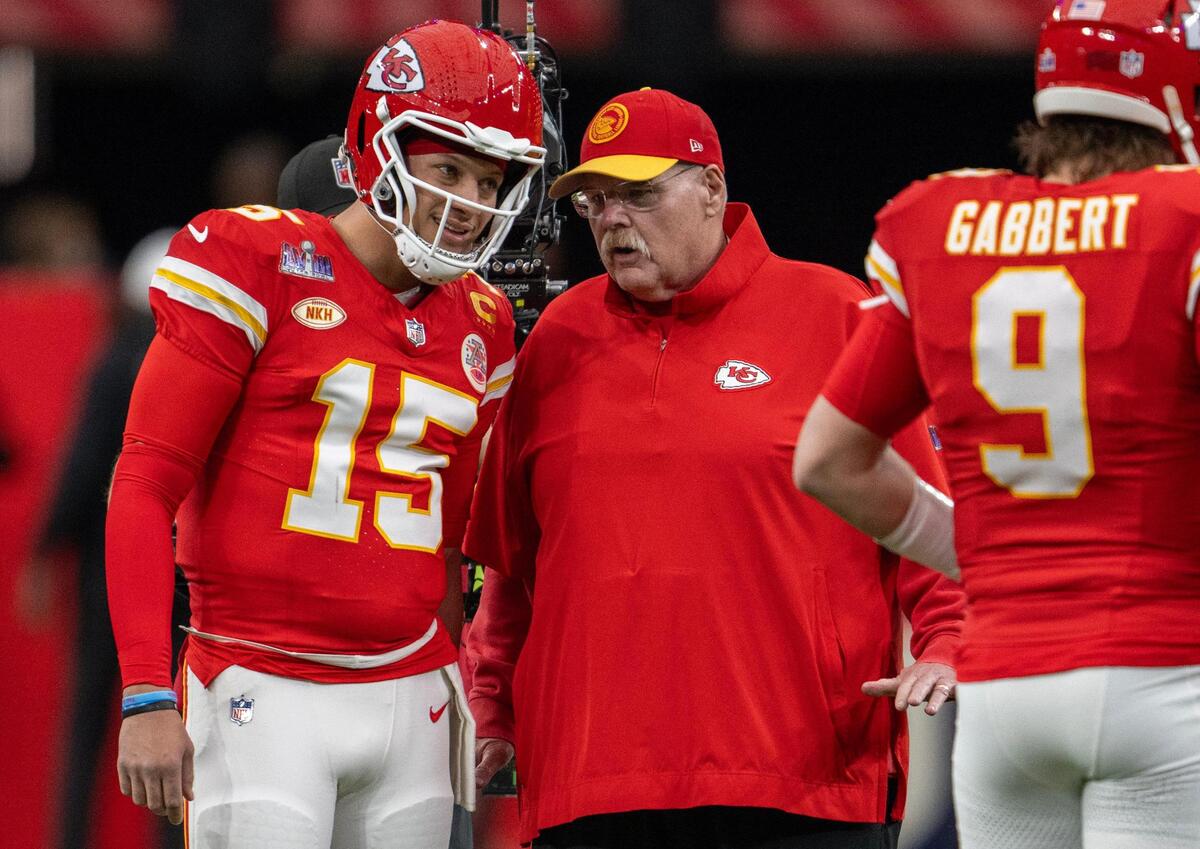 Here are the TV coverage map and broadcasters for Chiefs at Raiders ...