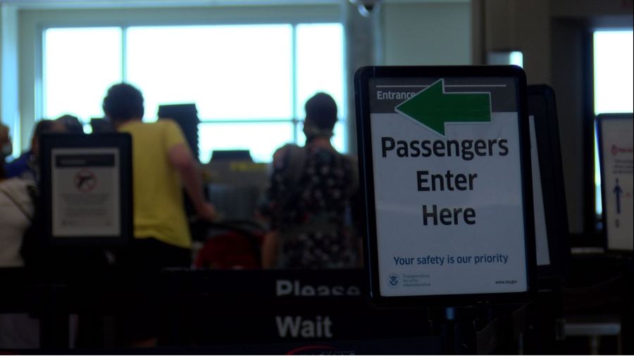 New TSA program allows non-travelers to meet travelers in gate area ...