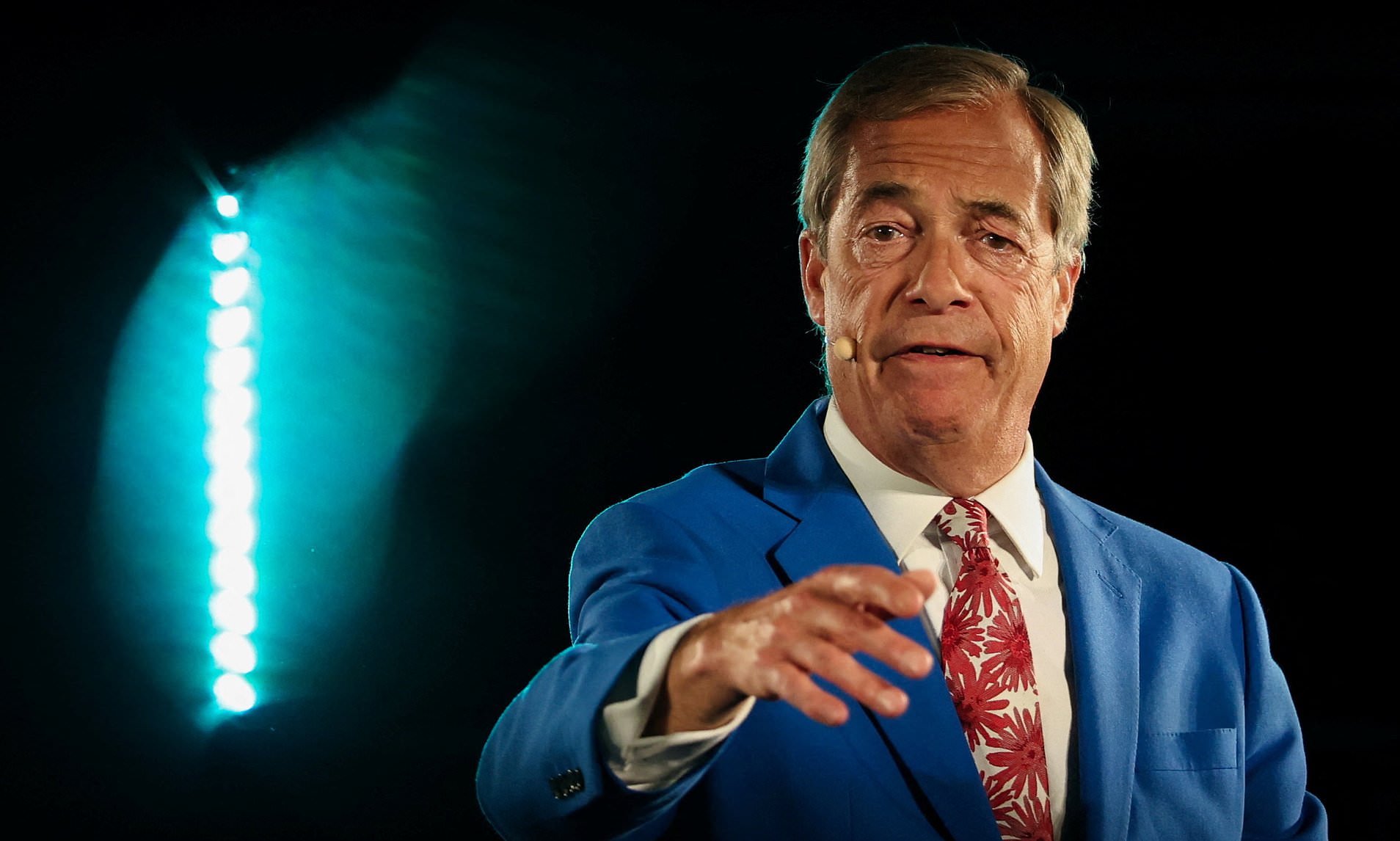 Farage thanks Burnham for 'biggest boost in my career' by reopening ...