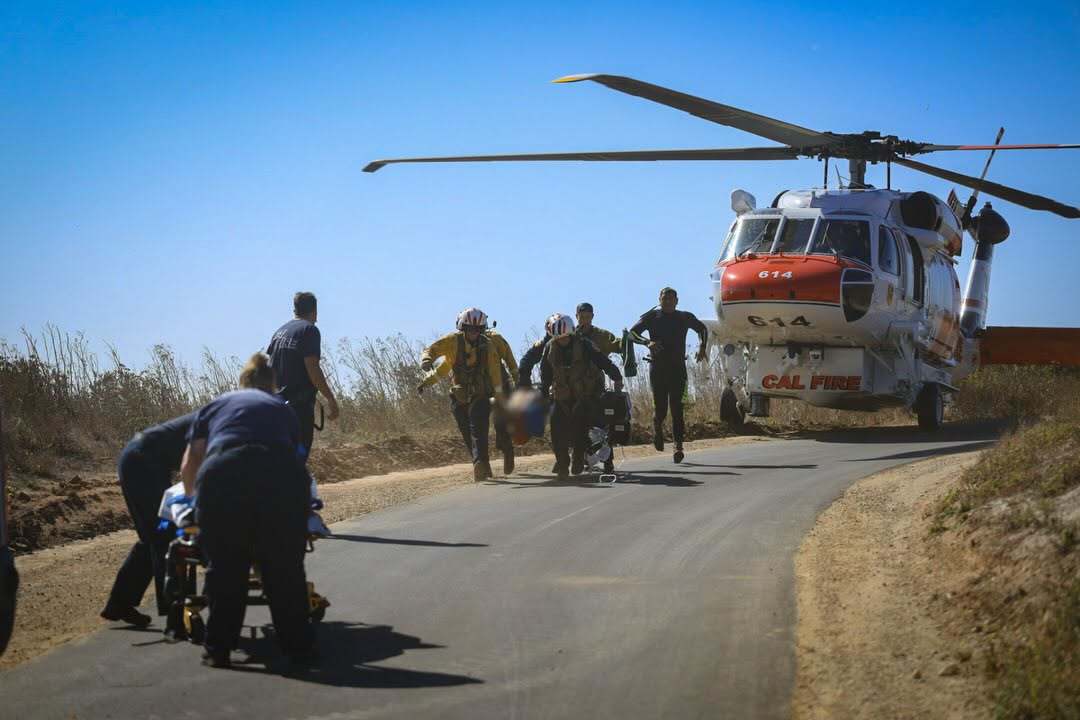 2 people rescued after falling off rocks at Panther Beach