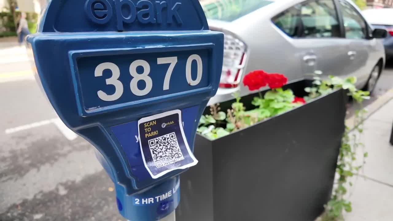Ann Arbor police warn about fake QR codes on parking meters