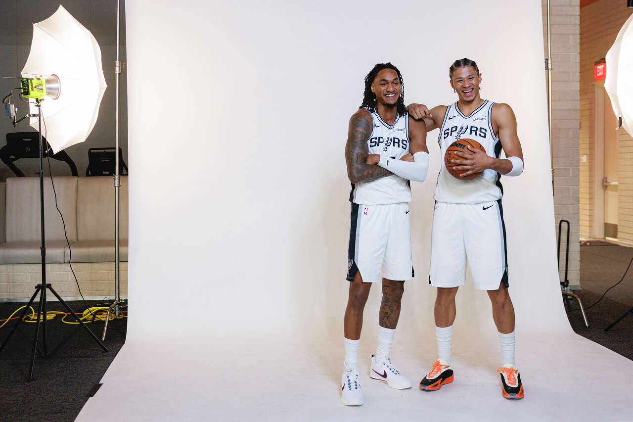 Spurs forward Carter Bryant with some major love for teammate Devin Vassell