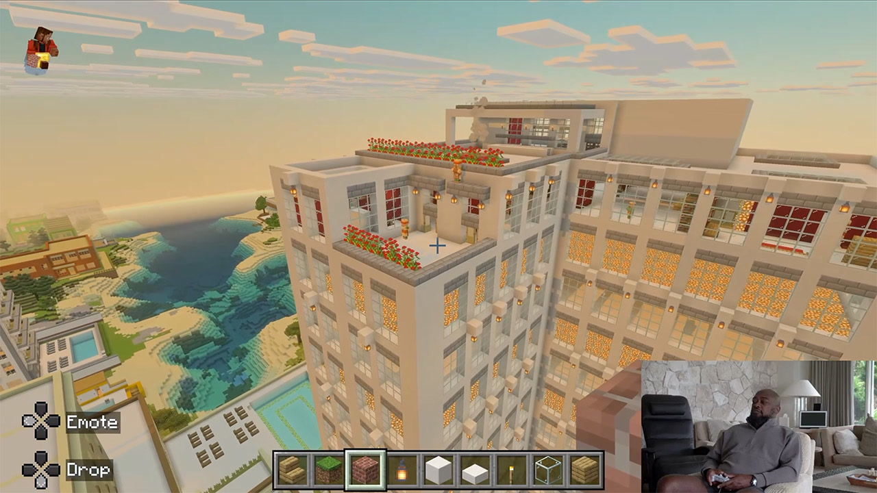 Mike Tomlin tours Tomlinburg, his 12-year Minecraft city build