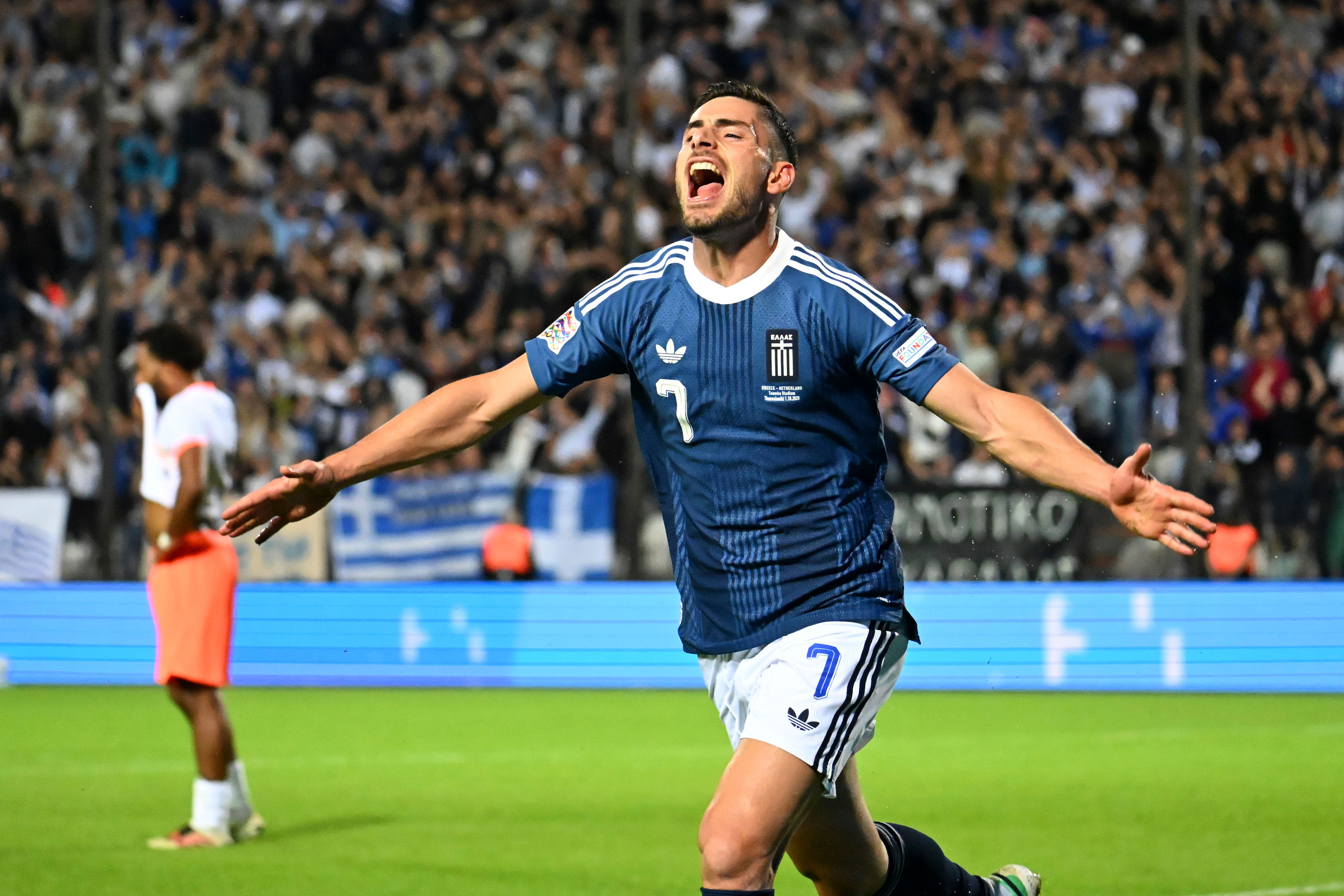 Draw with the Dutch keeps underdog Greece ahead of favorites in the ...