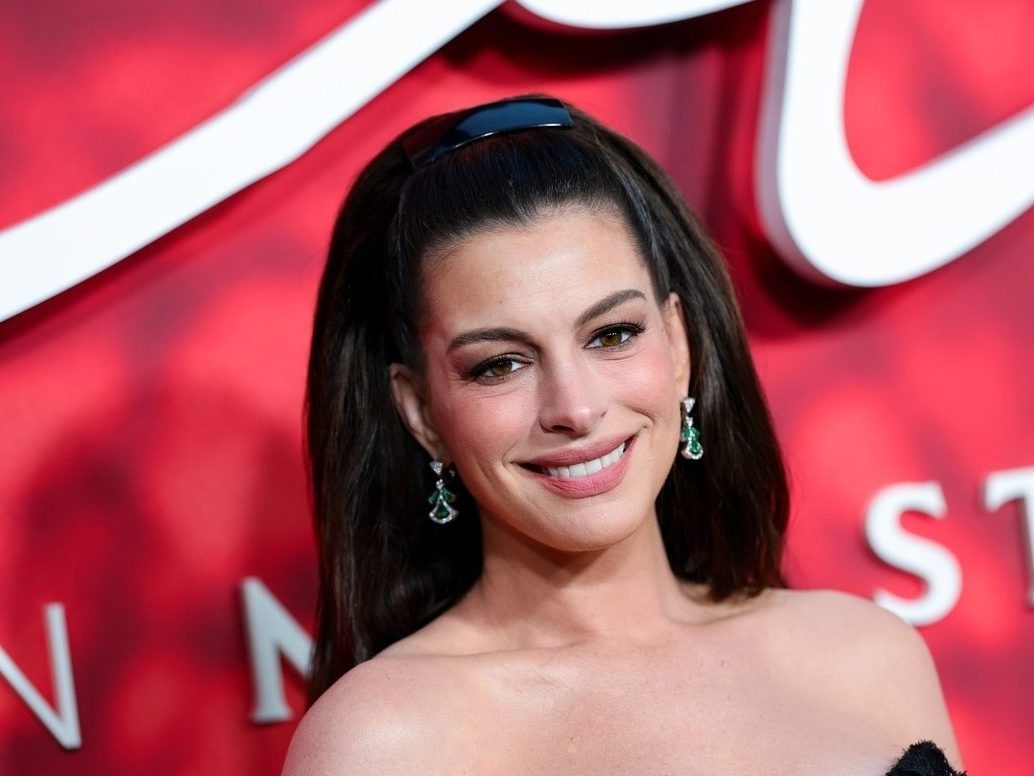 Anne Hathaway cringes at 'horrifying' red-carpet moment