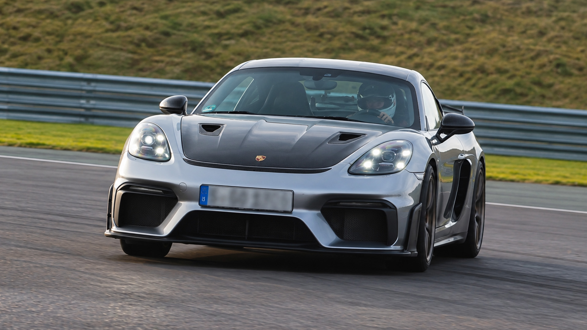 The Porsche GT4 RS brings a GT3 engine to the Cayman