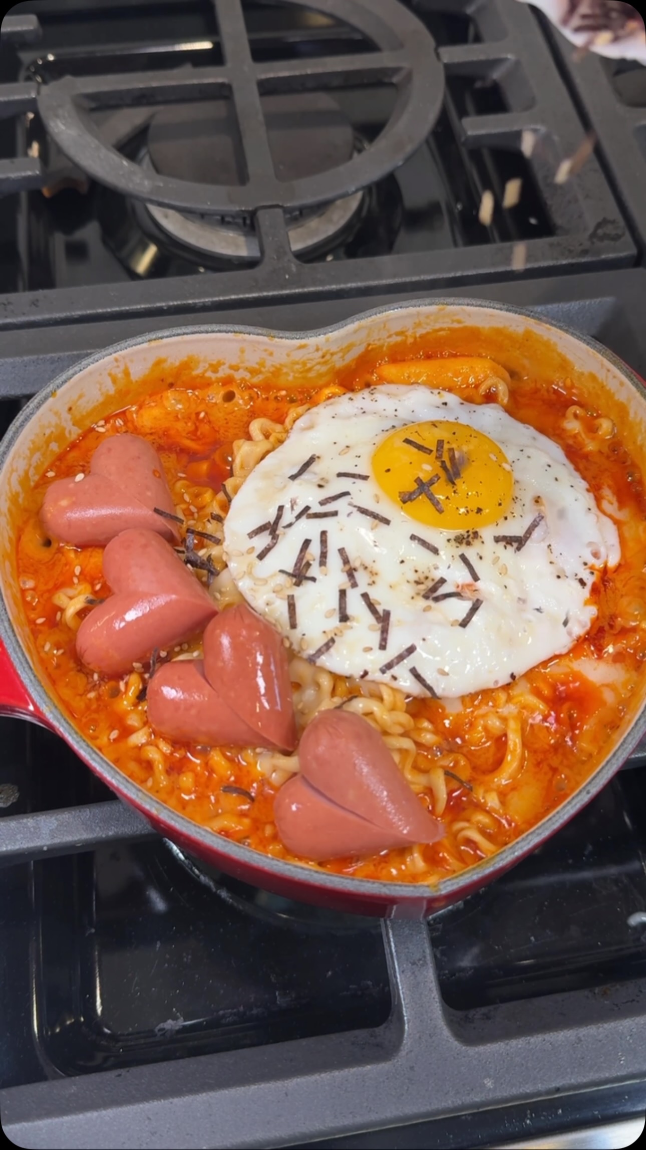 Heart-shaped ramen