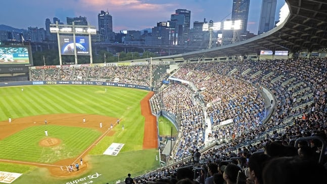 KBO League surpasses 12 million spectators again