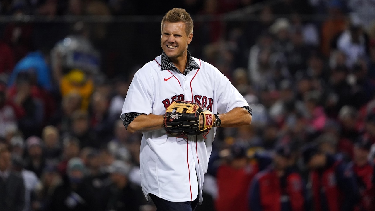 Red Sox icon Jonathan Papelbon changes profile picture to Yankees logo ...
