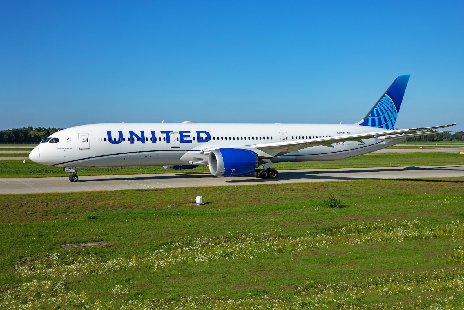 United introduces fare levels for first, business class
