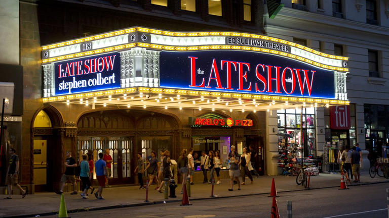 Stephen Colbert's Late Show set lands in Chicago