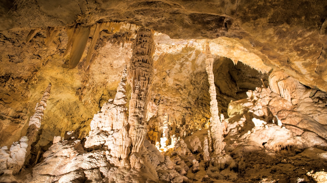 Texas hides its biggest cave under a 60-foot limestone bridge and most ...