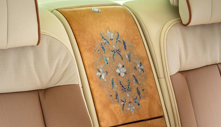 Rolls-Royce onthult ’s werelds eerste Phantom met echte zeeschelpen ...