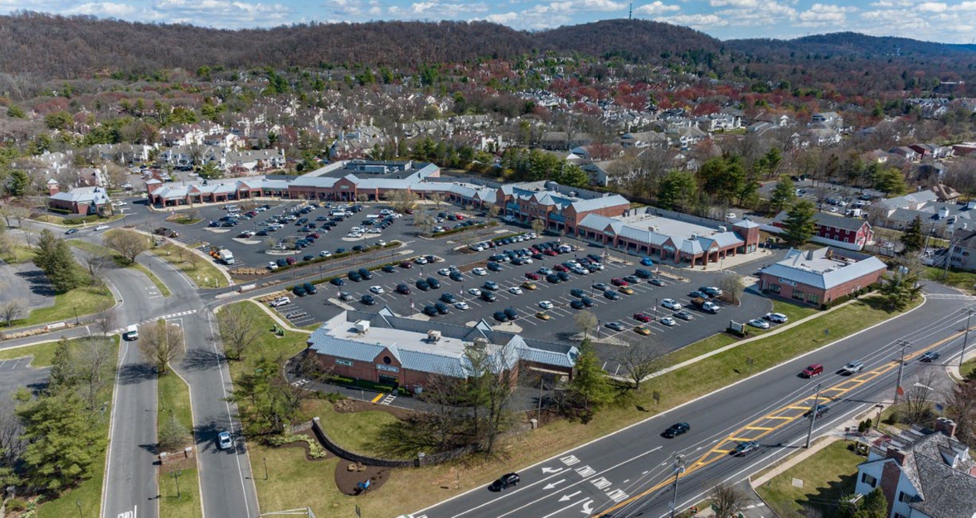 Bedminster shopping center sells for $60.7 million