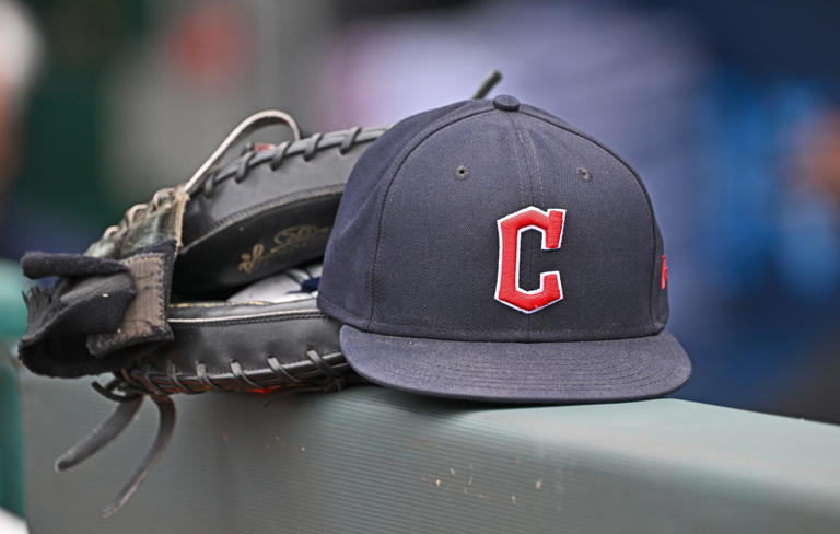 Guardians pitcher to miss entire postseason run after surgery announcement