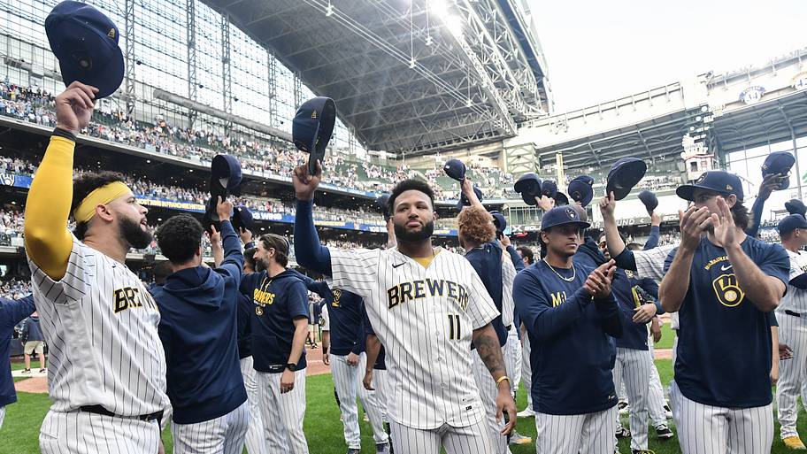Ranking the 5 defining moments of the Milwaukee Brewers' historic 2026 ...