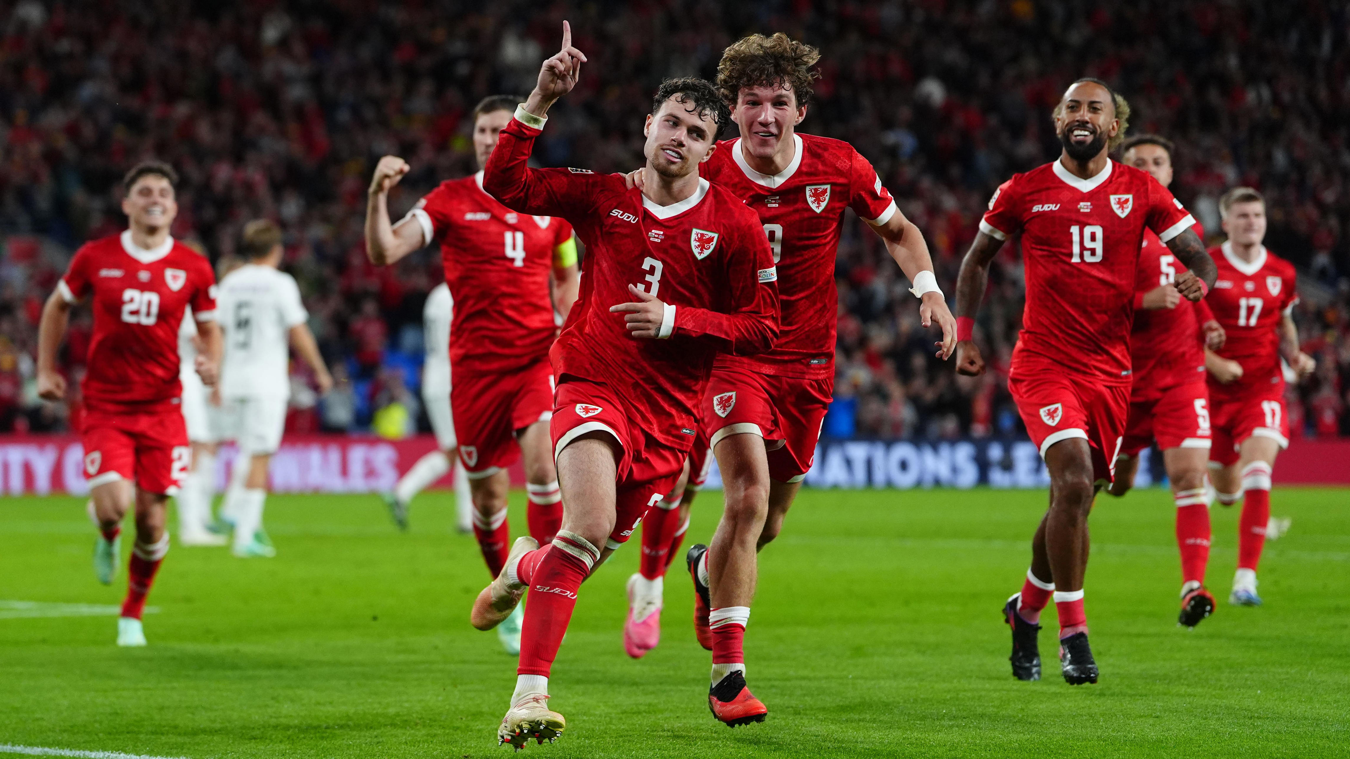 Neco Williams’ free-kick earns Wales victory against 10-man Norway