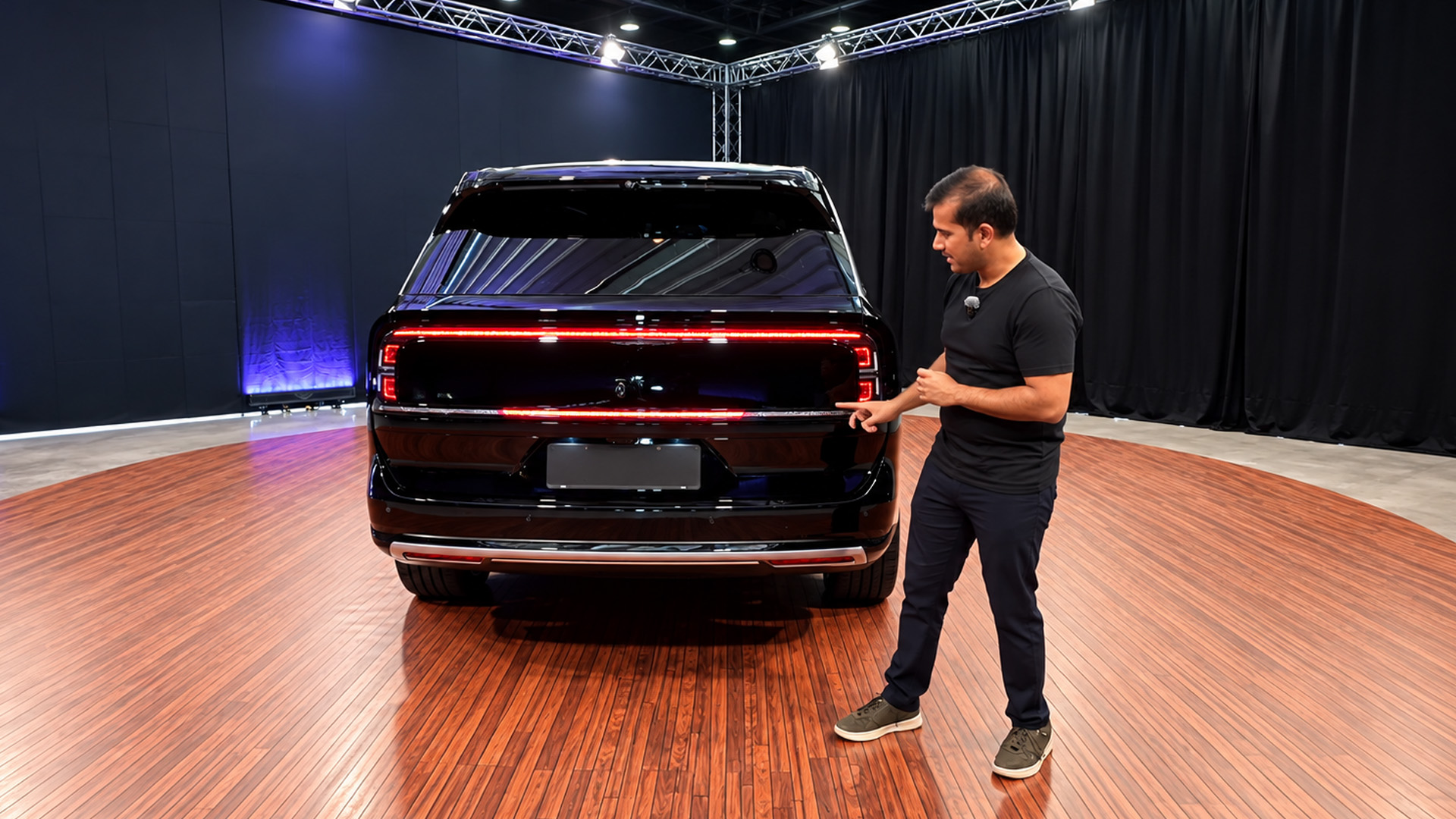 Zeekr 9X combines a large body with modern taillight design