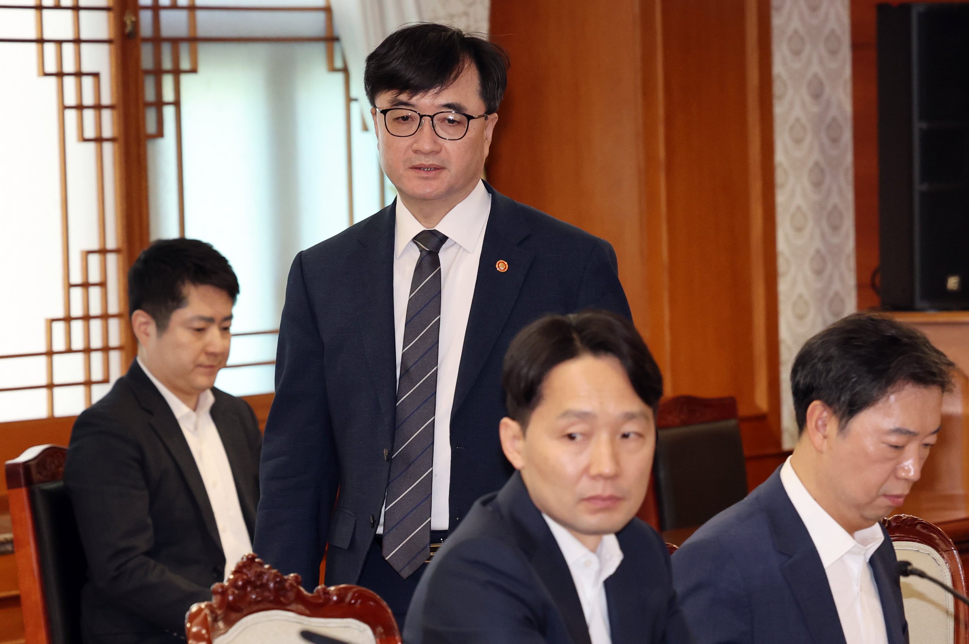 Government introduces reward system for reporting illegal loan ads