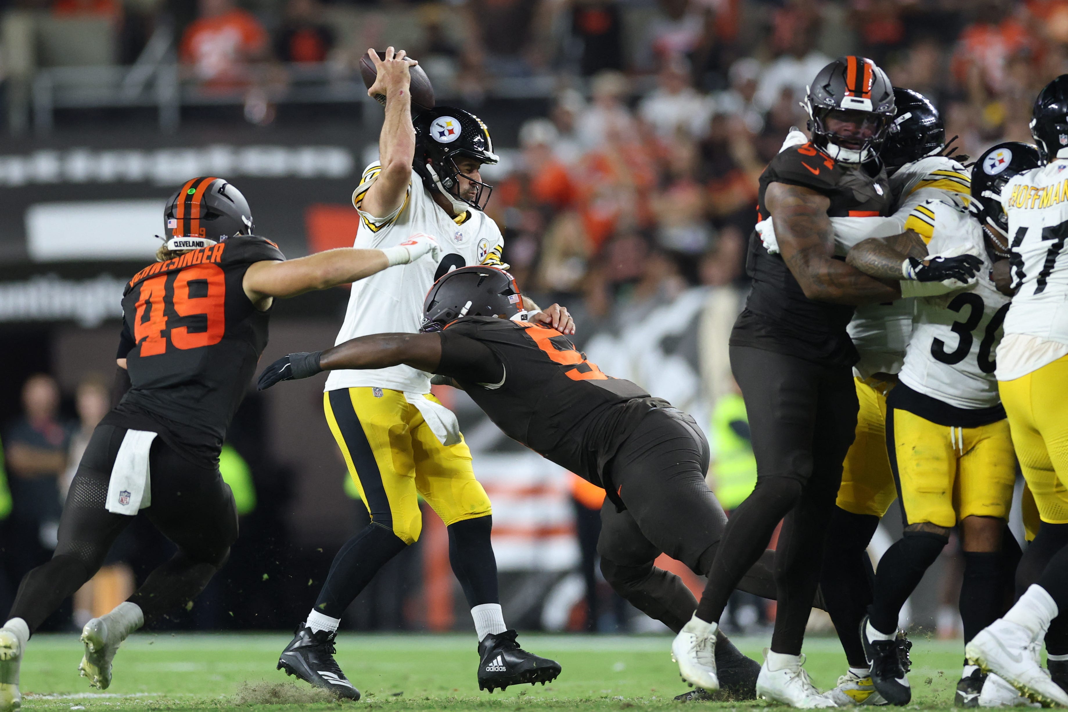 How Browns defensive line can overcome Mason Graham knee injury