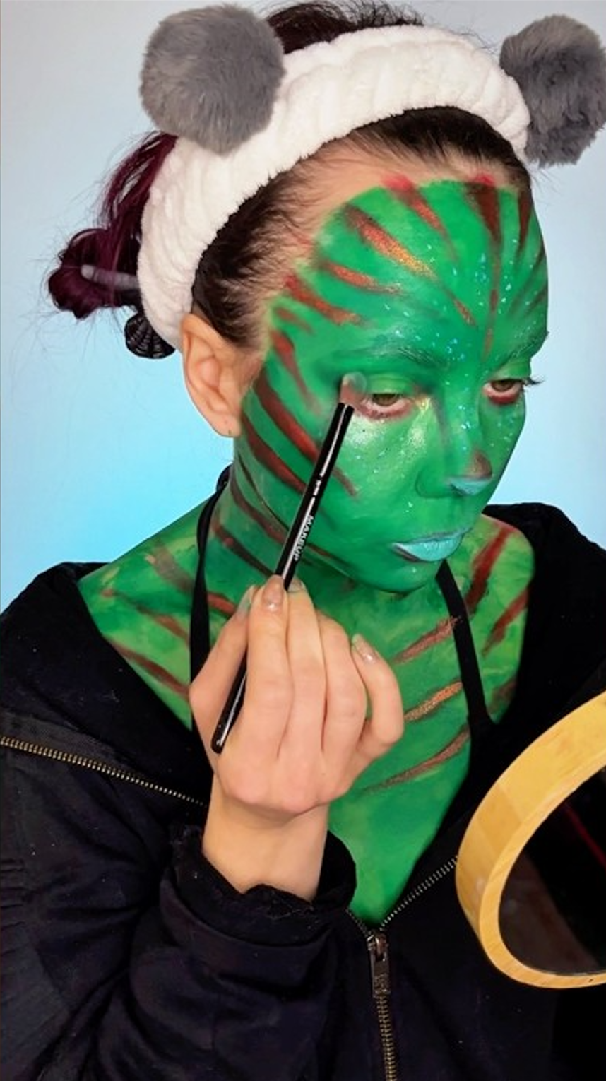 Turning myself into a green avatar with SFX