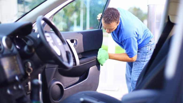 4 Milwaukee tools that help make cleaning your car a breeze