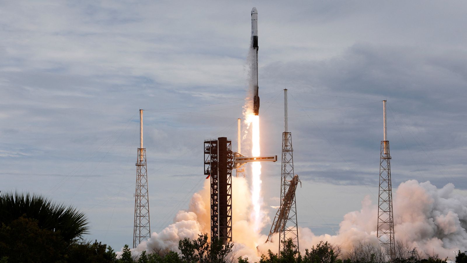 SpaceX-backer urges ministers to overhaul rules amid Saba raid