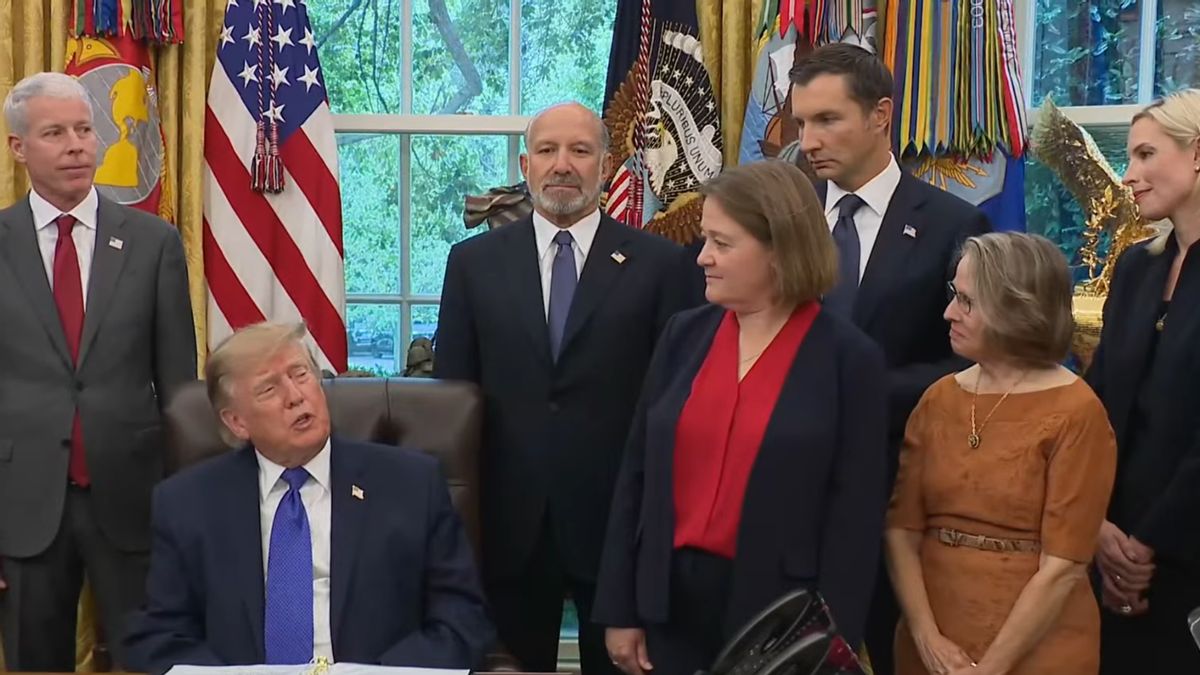 Did Trump say Iowans are 'really troubled people'?