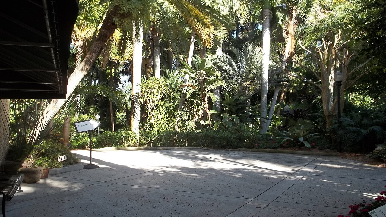 St. Petersburg turned an unwanted sinkhole into Florida’s coolest ...