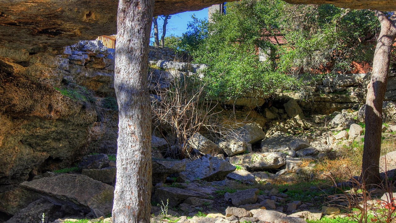Texas hides its biggest cave under a 60-foot limestone bridge and most ...