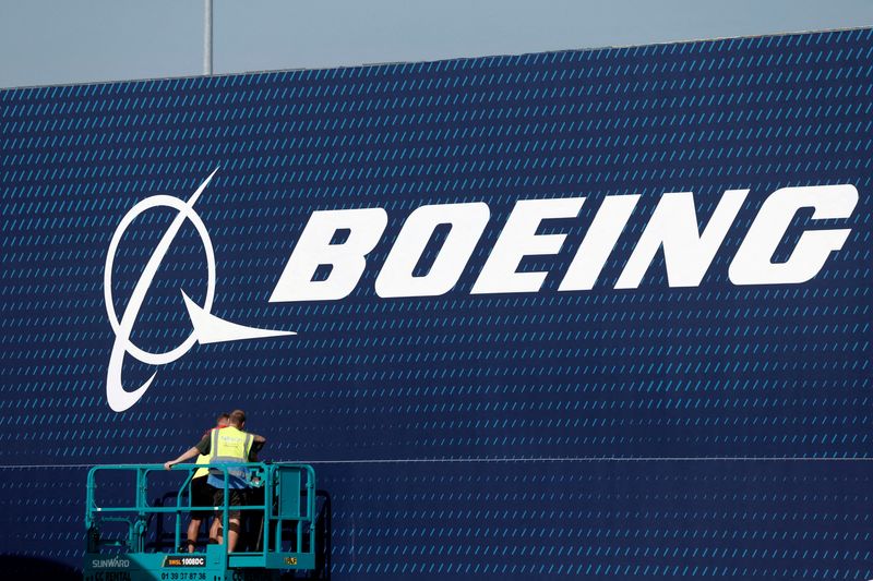 Boeing white-collar workers approve latest contract offer, averting ...